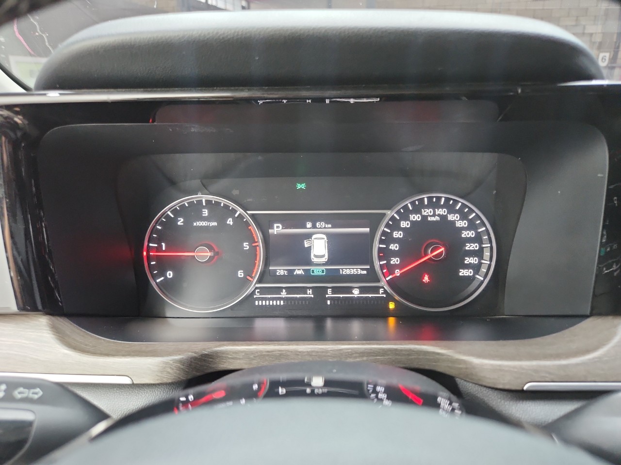 KIA SORENTO (MQ4) 2.2 cm3 4х2 Trendy DIESEL Прогнозна цена 22000€ №2203 11 KIA SORENTO (MQ4) 2.2 cm3 4х2 Trendy DIESEL Прогнозна цена 22000€ №2203