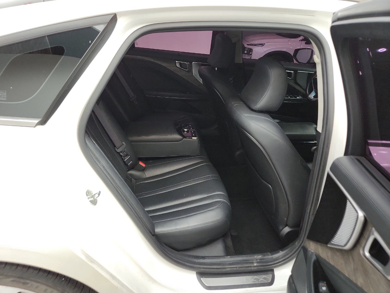 KIA K8 3.5 cm3 LPi Панорама LPG Прогнозна цена 22000€ №6611 16 KIA K8 3.5 cm3 LPi Панорама LPG 22000€ №6611
